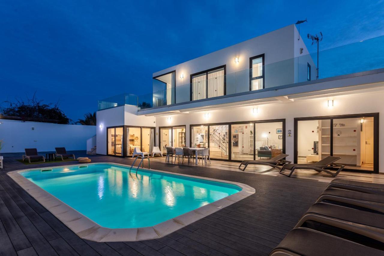 Villa Luxury Azul Private Pool And Bbq Corralejo By Holidays Home Exterior photo